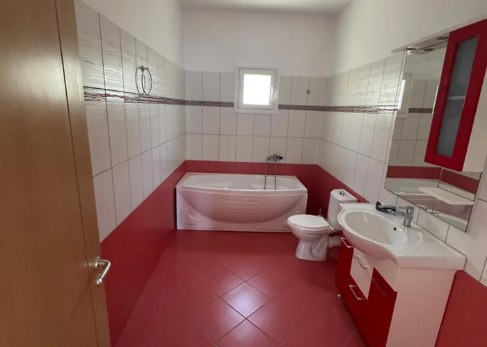 Eleonora & Kyriakos 3* Himare